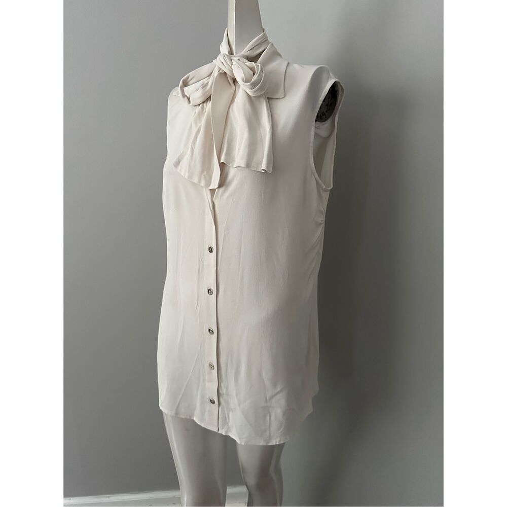 NWT Chiara Boni Sleeveless Tie Neck Button Down Tunic Top Off White Size 42 (6) - Picture 3 of 8